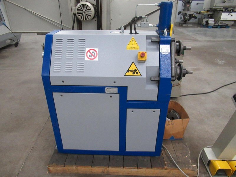 Tauring BS 50 HV Angle Roll with LED Roll Display, Foot Pedals and Assorted Dies as Shown