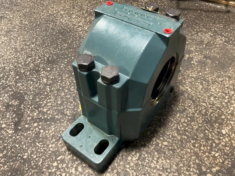 DODGE 5.5” DIAMETER 526 SERIES SPHERICAL ROLLER BEARING  -  044031