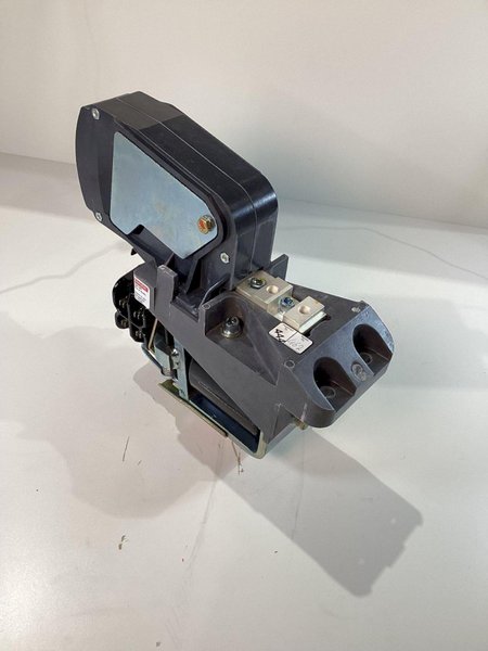 HUBBELL HC14-193-101-582 CONTACTORS USED