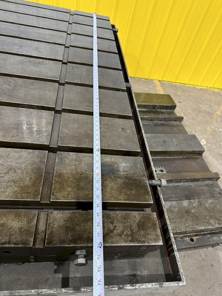 72" X 72" GIDDINGS &amp; LEWIS (G&amp;L) T-SLOTTED POWERED ROTARY TABLE W/ 72" POWERED INFEED SLIDE: STOCK #19731