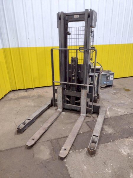 3,000 LB NISSAN MODEL #WSN-30-TH ELECTRIC POWERED PALLET MOVER FORKLIFT: STOCK #19284