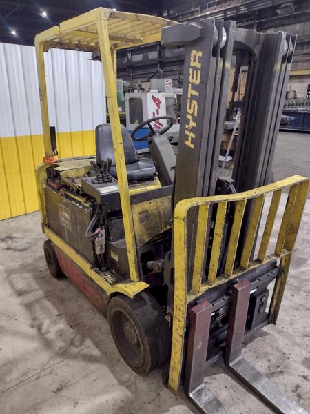 5,800 LBS HYSTER MODEL #E65XM2 36V ELECTRIC FORKLIFT &amp; CHARGER: STOCK #21662