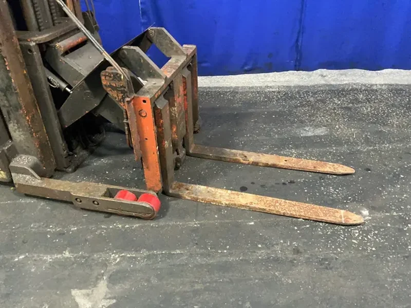 20R30TT - Material Handling Equipment
