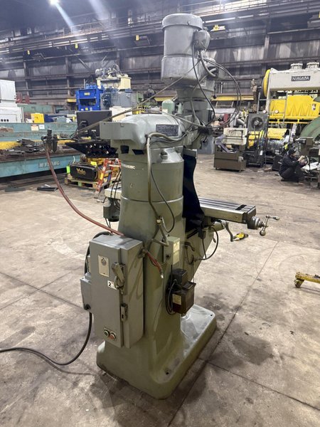 2 HP BRIDGEPORT SERIES I VERTICAL RAM TYPE KNEE MILL, WITH DRO, POWER FEEDS &amp; DRAW BAR: YOBRO #25284
