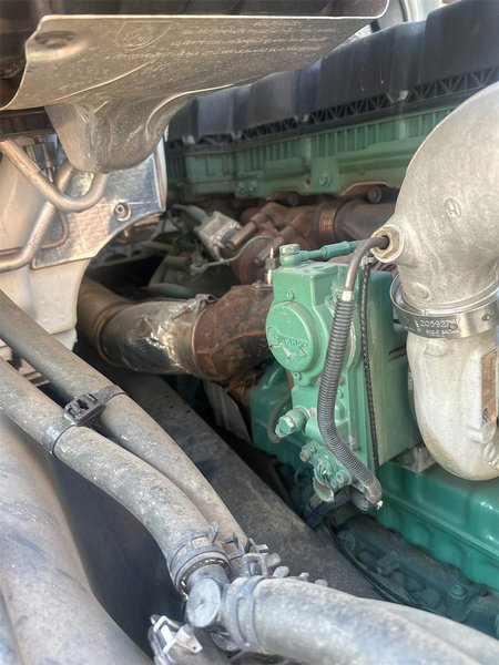 2023 Volvo VNL64T860 4V4NC9EJ5PN307510