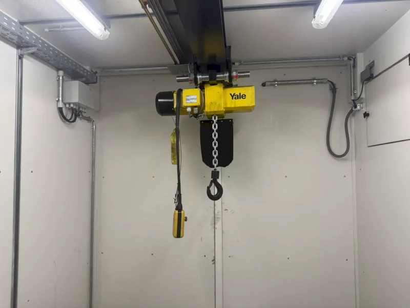 40' RESATO CONTAINERIZED HIGH PRESSURE TEST BAY W/ 3 TON YALE HOIST SYSTEM: YOBRO #25867