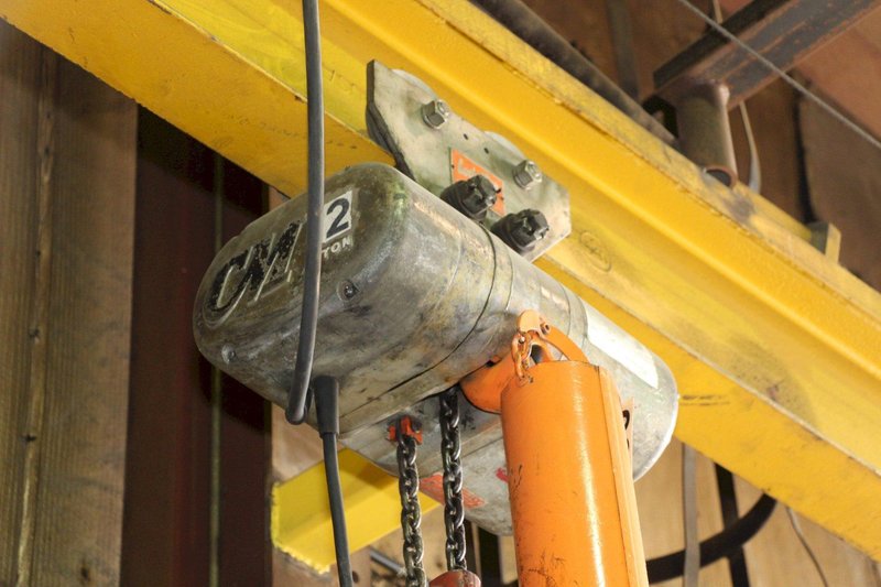2 TON C&amp;M LOADSTAR POWER CHAIN HOIST: STOCK #11234