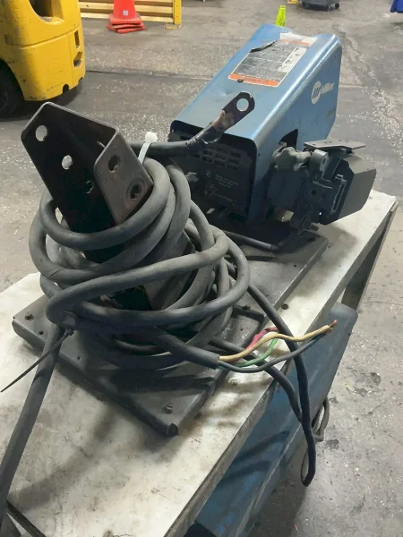 Miller  450 A  Welder  - Invision 456mp