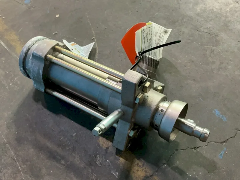 GRACO 4500PSI WORKING PRESSURE DURA-FLO DISPLACEMENT PUMP  -  24W644