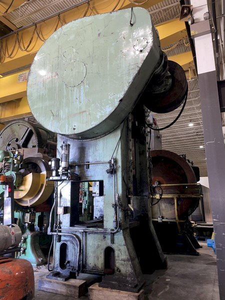 600 TON ERIE S1-600-42-48 STRAIGHT SIDE SSSC TRIM PRESS WITH 14" STROKE: STOCK 14809