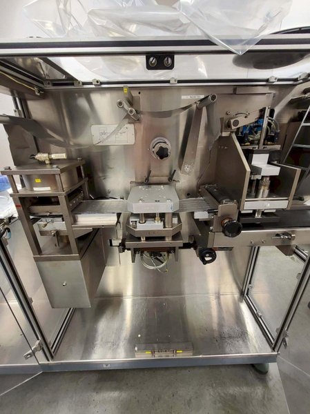 2004 PRECISION GEARS TR-100XL ROTARY BLISTER PACK MACHINE