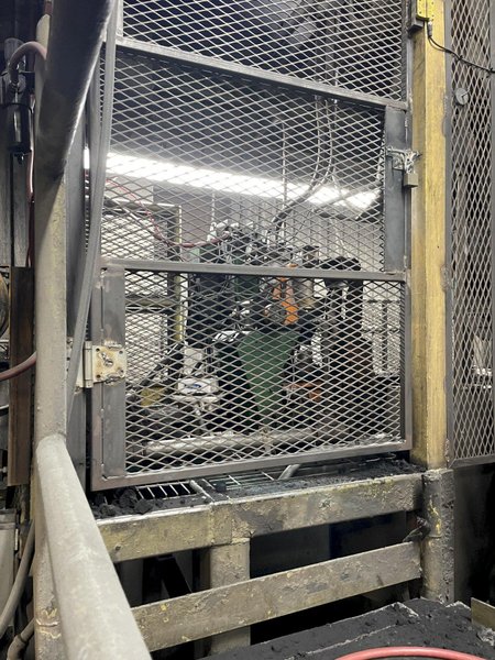 west 1965 B and P model 85b muller with dust hood, batch hopper, cooling system, upgraded to 100b gearbox , 125 hp motor, s/n 85b-101-6506
2020 west Simpson Hartley compactability system with model 2552 test unit, controls model 2552b1 s/n 2552b1-0611-1912, remote readout, bond feed transporter model 90mk2-5, available date 5/1/2025