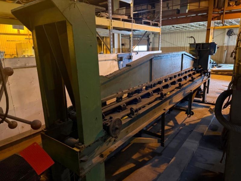 12' FARNHAM MODEL #5-41-8 ROLL FORMING MACHINE: YOBRO #24801