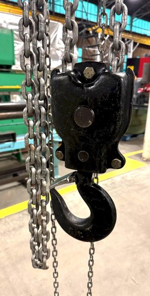 5 Ton Konecranes Manual Chain Hoist, 12' Lift, Manual Trolley, Nice