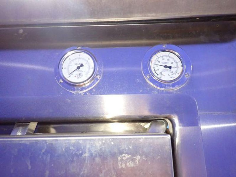 CONSOLIDATED STILLS &amp; STERILIZERS VACUUM STEAM STERILIZER