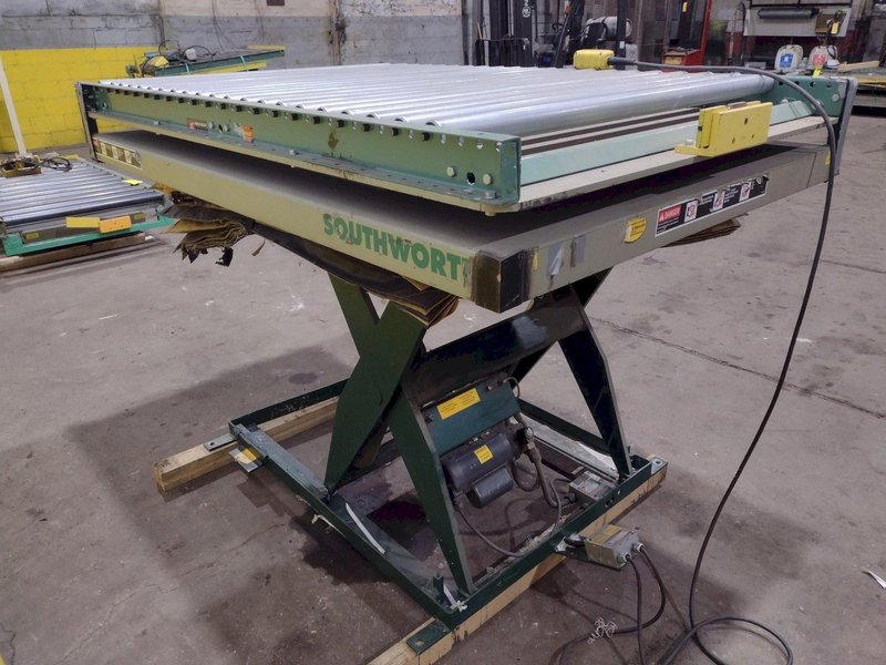 3,000 LBS 72" X 48" SOUTHWORTH LIFT TABLE W/ ROTATING TOP: STOCK #20938