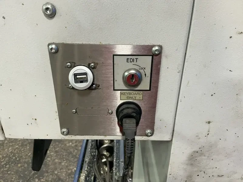 MILLTRONICS USA, INC. 16”X35.5” CNC VMC  -  MM3017