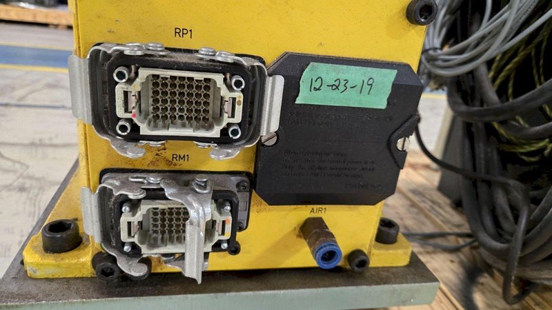 M-6IB ROBOT / R-J3IB CONTROLLER USED