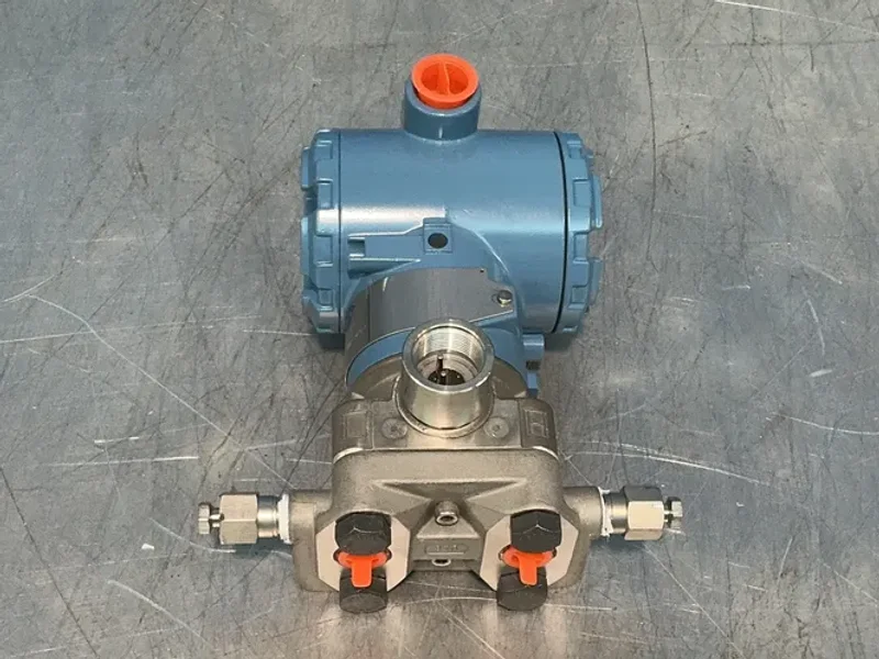 ROSEMOUNT 800PSIG PRESSURE TRANSMITTER  -  3095MA2CABA15AA001AB