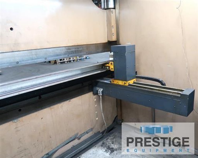 Cincinnati CBII 350 Ton x 14&#039; 3-Axis CNC Press Brake With 2015 PC Based Control Upgrade
