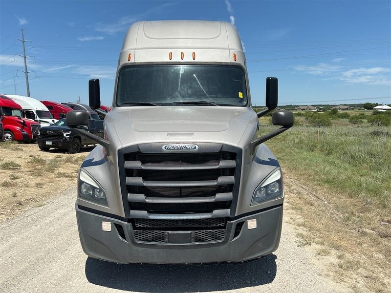 2020 Freightliner Cascadia 126 3AKJHHDR2LSKC0465