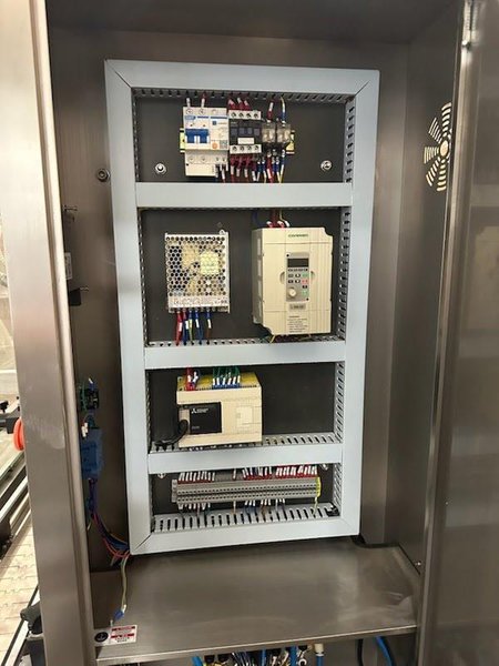 Rifu Machine 6 Head Gravity Filling Machine, 2021 – Never Used