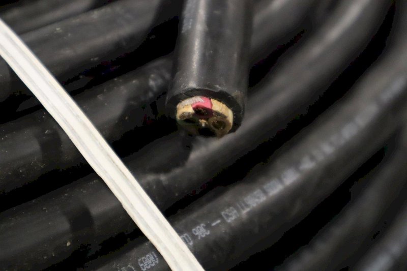 Heavy Duty 3 Phase Wire (1) Approx 25' of 6/3 &amp; 8/1, (1) Approx 26' of 6/4, (1) Approx 100'+ Coil of 4/C 10 AWG Wire- Auction Item