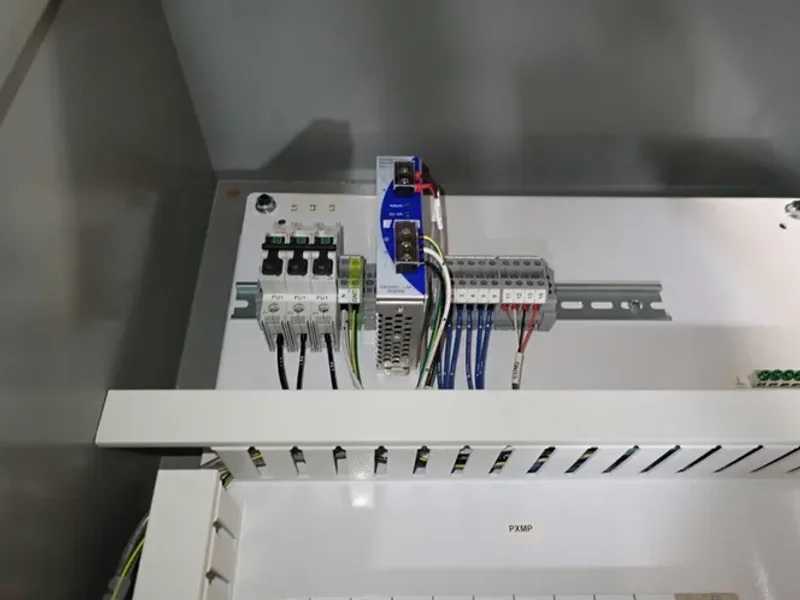 Eaton Power Xpert Multi-point Meter Cabinet With Hmi