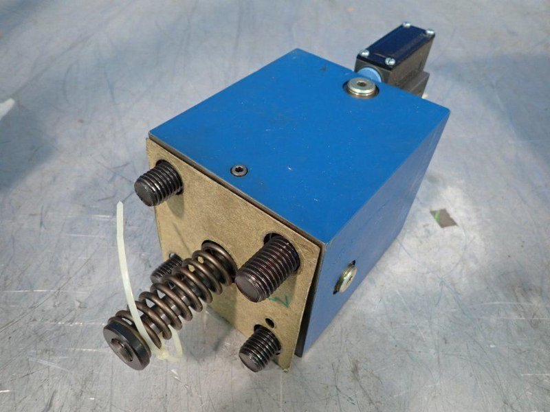 REXROTH LOGIC VALVE   -  R900582435