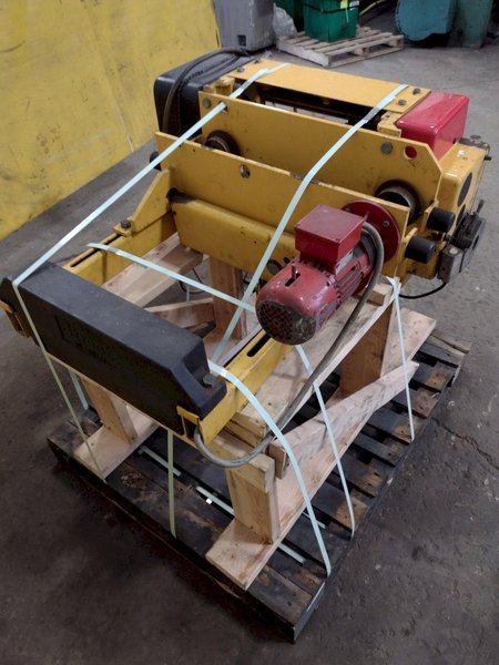 5 TON STREET CRANE MODEL #ZX34 POWERED CABLE HOIST: STOCK #17928