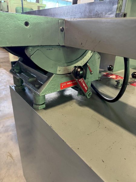 18" Grob Vertical Band Saw 4V-18, 40-5000 FPM, 28" x 24" Air-Hyd. Feed Tbl.