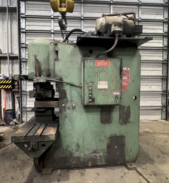 200 TON PACIFIC MODEL #200PF PRESSFORMER HYDRAULIC PRESS: STOCK #19202