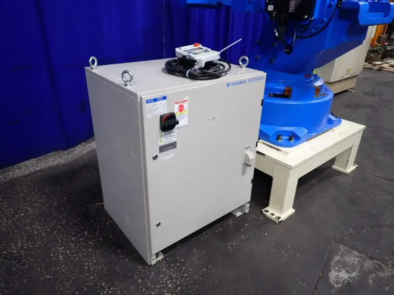 YAKSAWA MOTOMAN ROBOT  -  UP350D-500