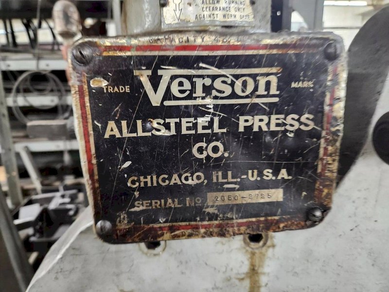 45 TON X 66" VERSON 2050 PRESS BRAKE W/ DIES. STOCK # 0219626.
