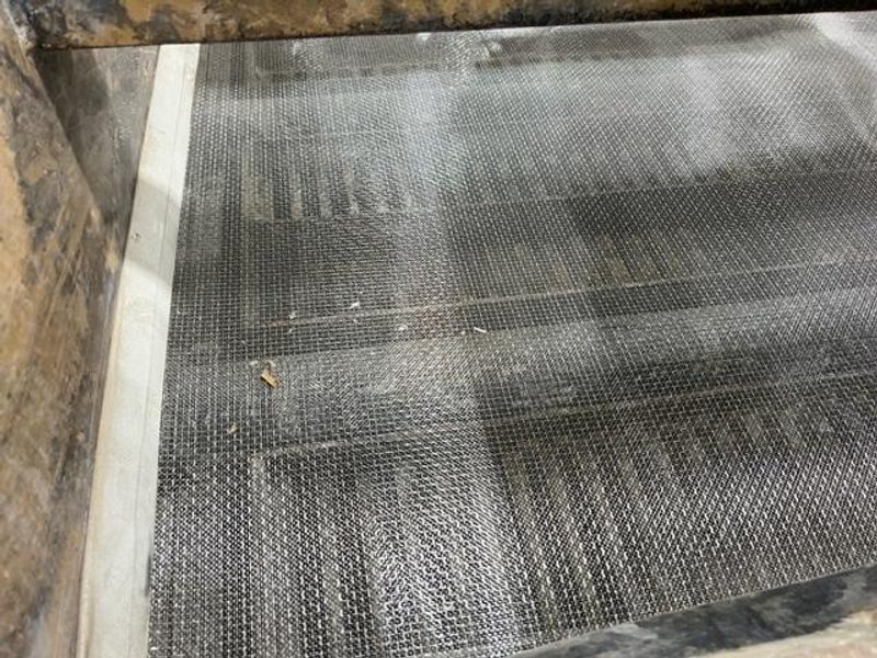 4′ x 8′ Midwestern Industries MEV 48-1 Single Deck Heavy Duty Two Bearing Vibrating Screen, 2020