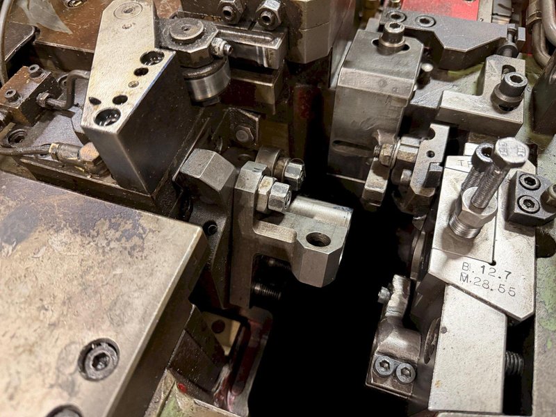 1/8" Carlo Salvi Model RF/SV High Speed DSSD Semi Tubular Rivet Header