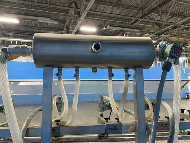 4 NOZZLES AUTOMATIC INLINE LIQUID FILLER MACHINE