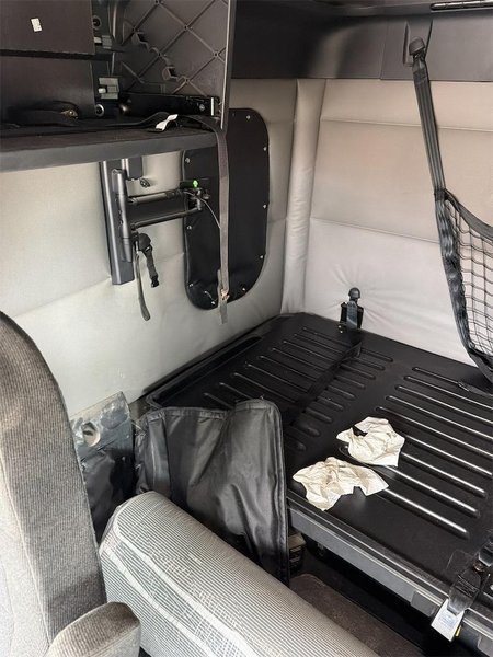 2020 Freightliner Cascadia 1FUJHHDV1LLLC1683