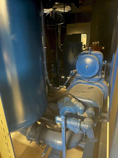 100 HP Quincy QSVI-100 Rotary Screw Vacuum Pump, 2006 – Great Condition, ~12,000 HRS (1)