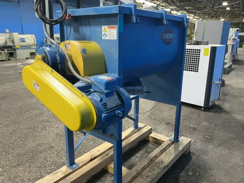S. HOWES RIBBON BLENDER  -  ES-244