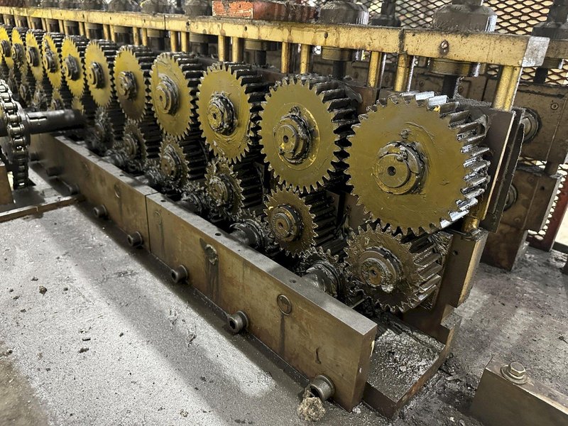 20 STAND X 1.5&#039; X 10&quot; RS CONTOUR ROLLFORMER WITH AMS CONTROLS: STOCK #21331