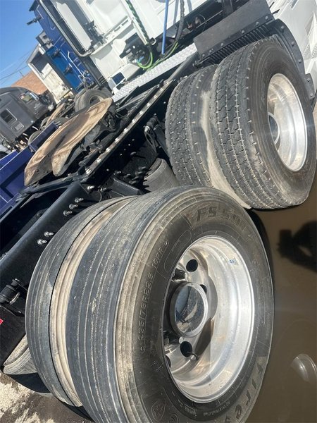 2023 Volvo VNL64T860 4V4NC9EJ5PN307510