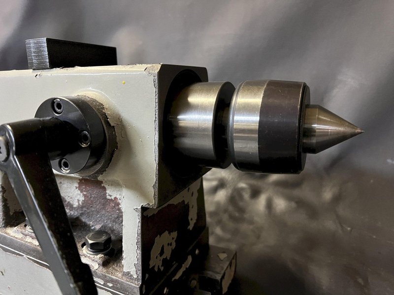 Yuasa DMNC-22101 4th Axis CNC Rotary Table 8.5" Chuck Tailstock Fanuc Motor