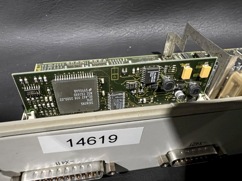 Siemens Simodrive 611 Servo Control Module Board 6SN1118-0DG21-0AA0
6SN11180DG210AA0