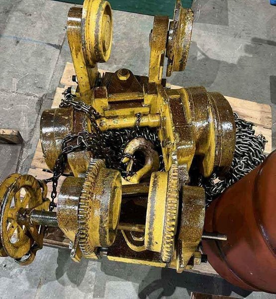 8 TON COFFING MANUAL CHAIN HOIST / DRIVEN MANUAL TROLLEY STOCK# 3530