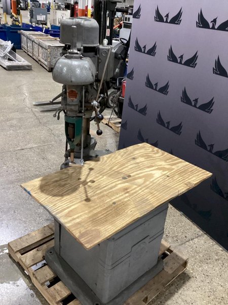 WALKER TURNER 2ft Radial Arm Drill USED