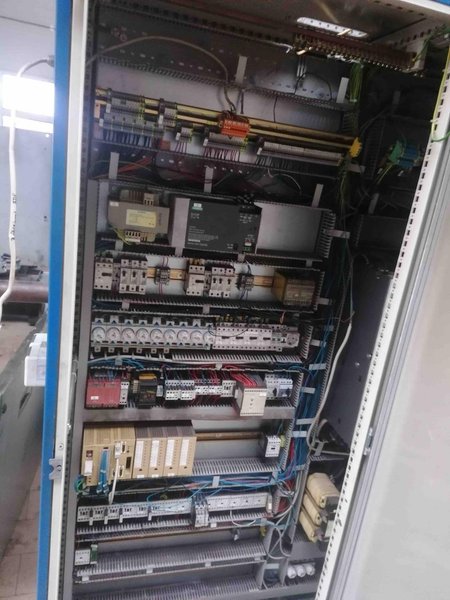 Hilgeland Model CF2 Two Die Three Blow Cold Header