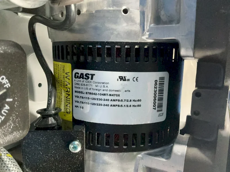 GAST MANUFACTURING 25 LITER, 12.2 BAR JUN-AIR OIL-LESS ROCKING PISTON AIR COMPRESSOR SYSTEM  -  87R-25B-JEBCB