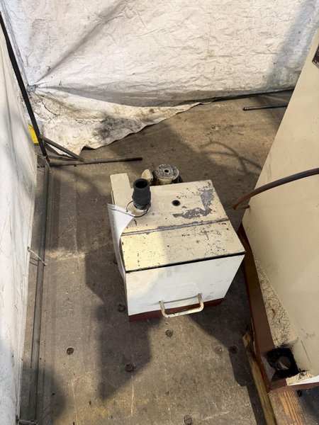 6" X 18" CHEVALIER FSG618M SURFACE GRINDER. STOCK # 0116726.