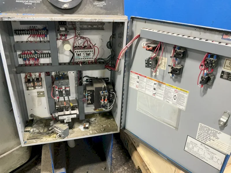 QUINCY VACUUM PUMP  -  QSV-25